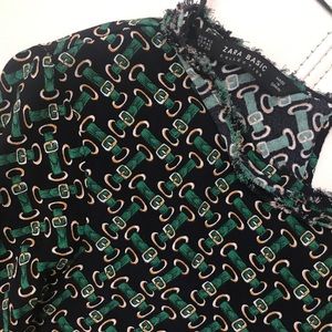 Zara print blouse zipper on sides XS